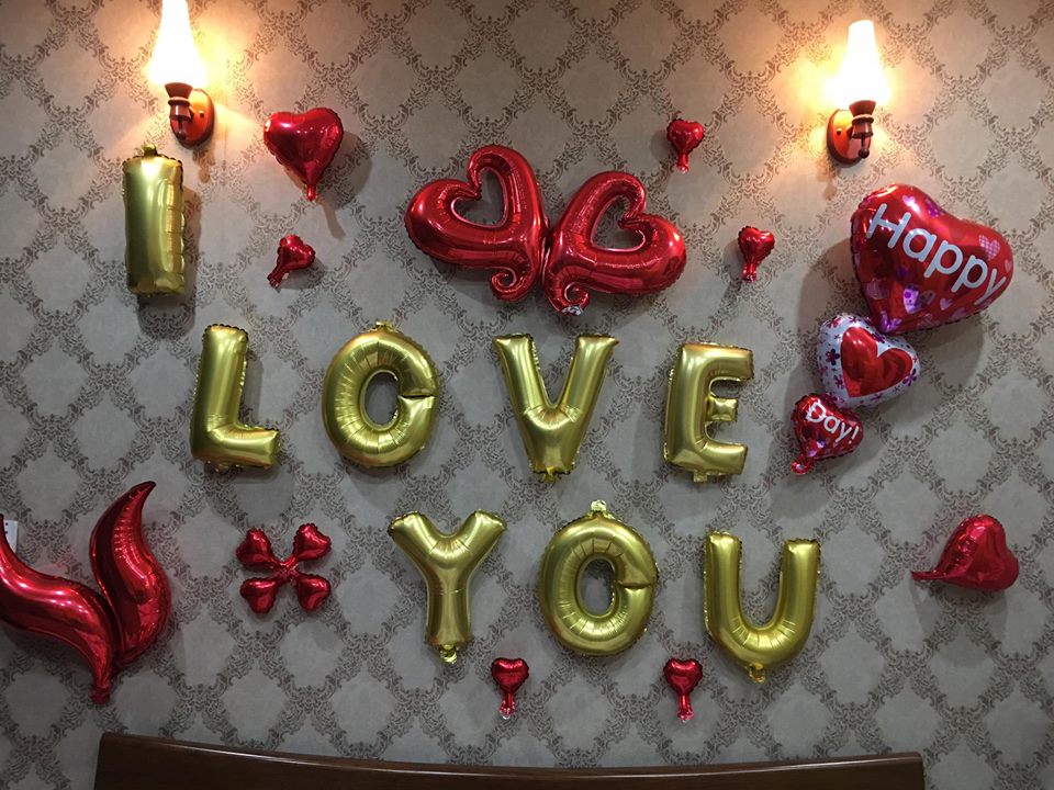 Bánh sinh nhật trang trí đèn chữ love mini tặng người yêu  Thu Hường Bakery