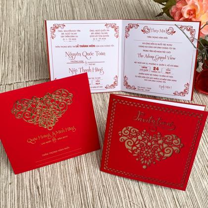 Mẫu thiệp mời đám cưới đẹp ấn tượng với họa tiết hoa hồng
