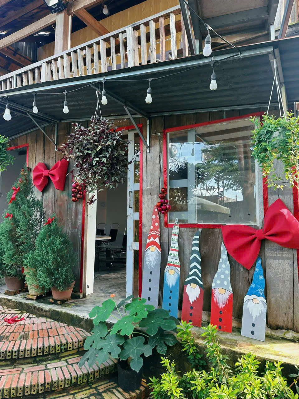 Top 20 phụ kiện trang trí noel quán cafe HOT nhất 01