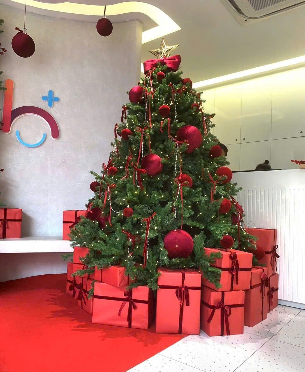 Mẫu -trang-trí-noel-cho-văn-phòng-mới-nhất 04