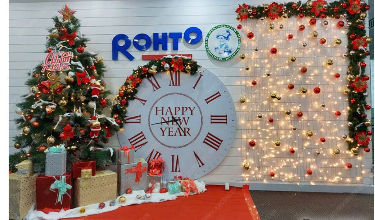 Mẫu -trang-trí-noel-cho-văn-phòng-mới-nhất 03